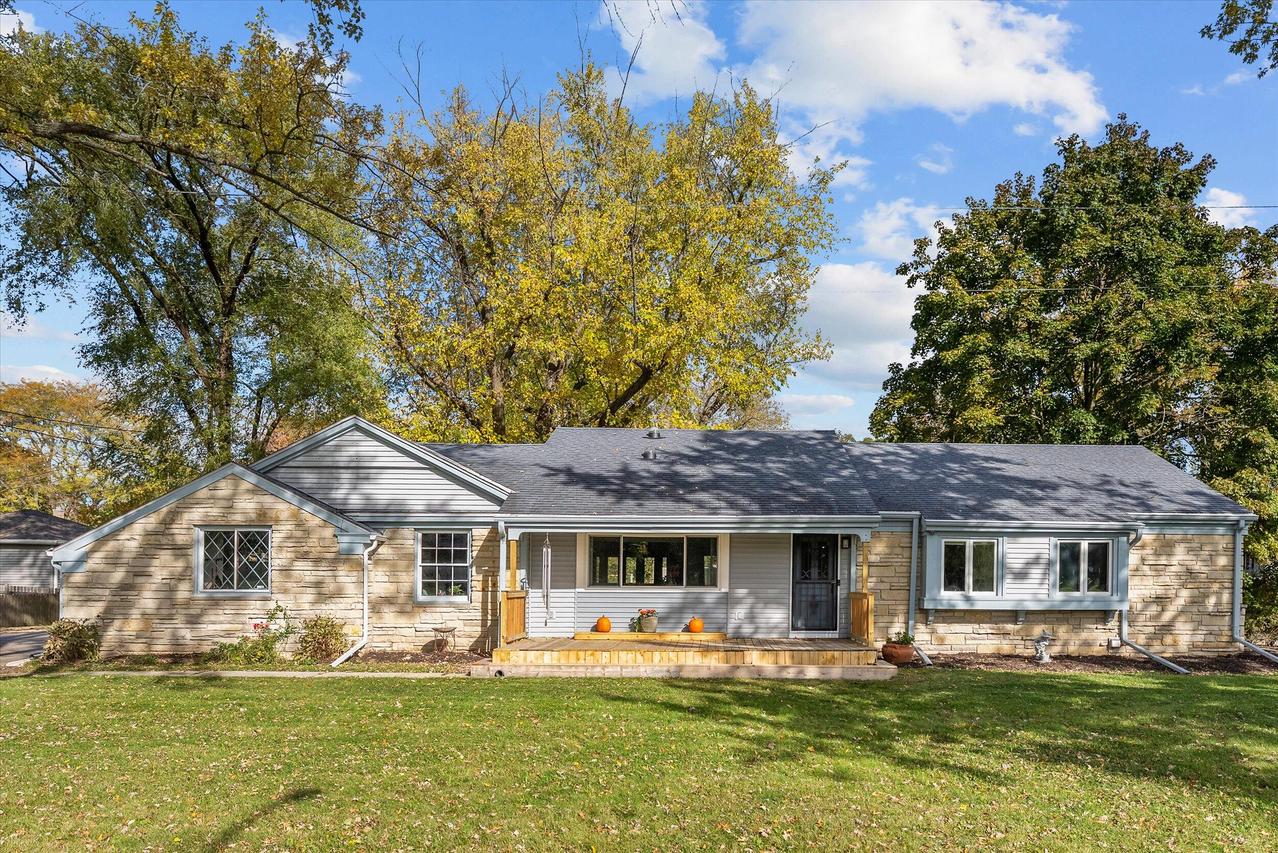 10606 W Congress St, Wauwatosa, WI 53225