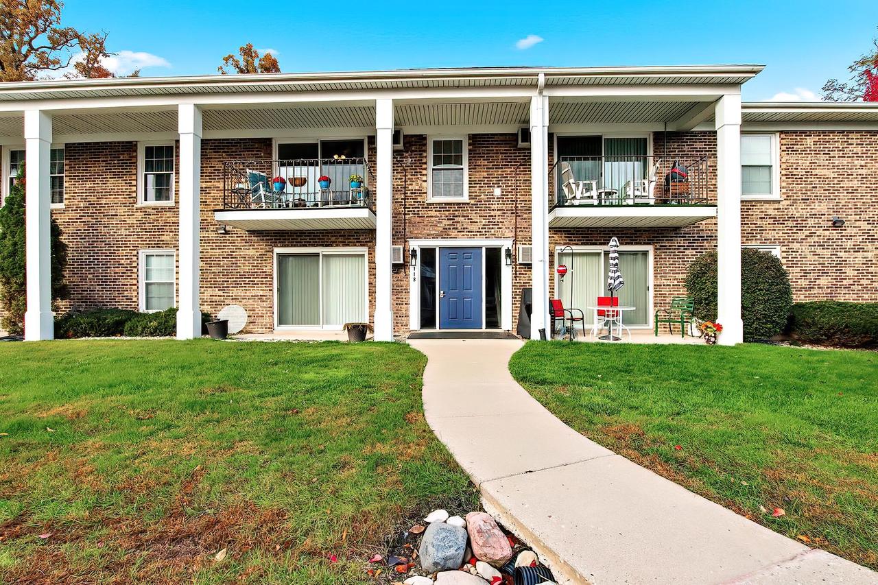 118 Evelyn Ln, Lake Geneva, WI 53147