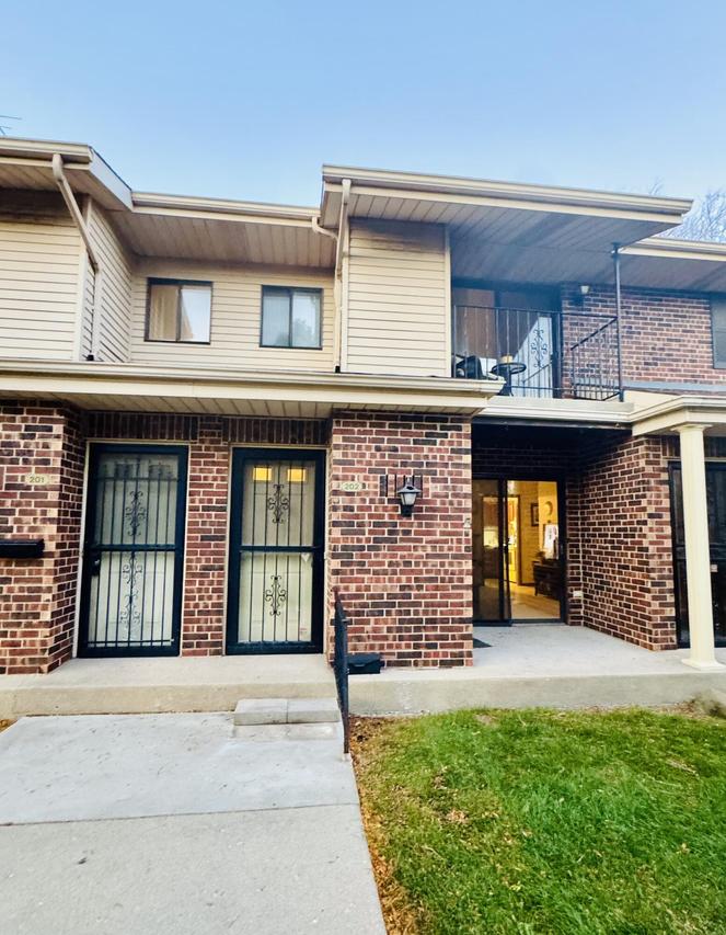 7209 57th Ave #202, Kenosha, WI 53142