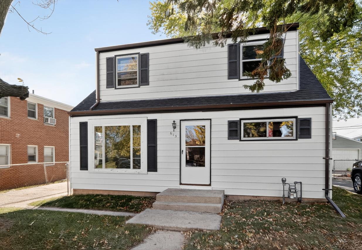615 Blake Ave, South Milwaukee, WI 53172