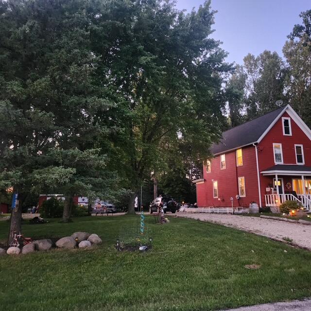 5954 Mohawk Rd, Wayne, WI 53010