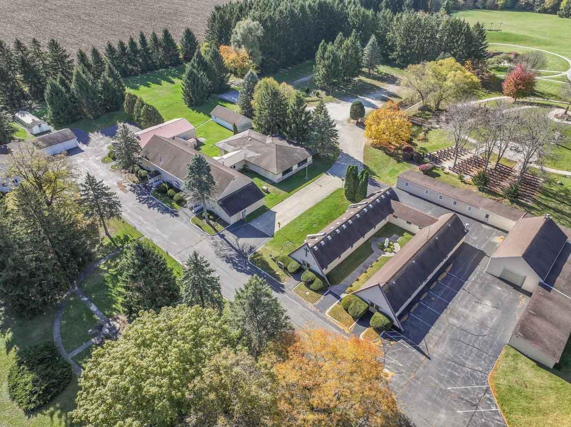 10330 336th Ave, Randall, WI 53181