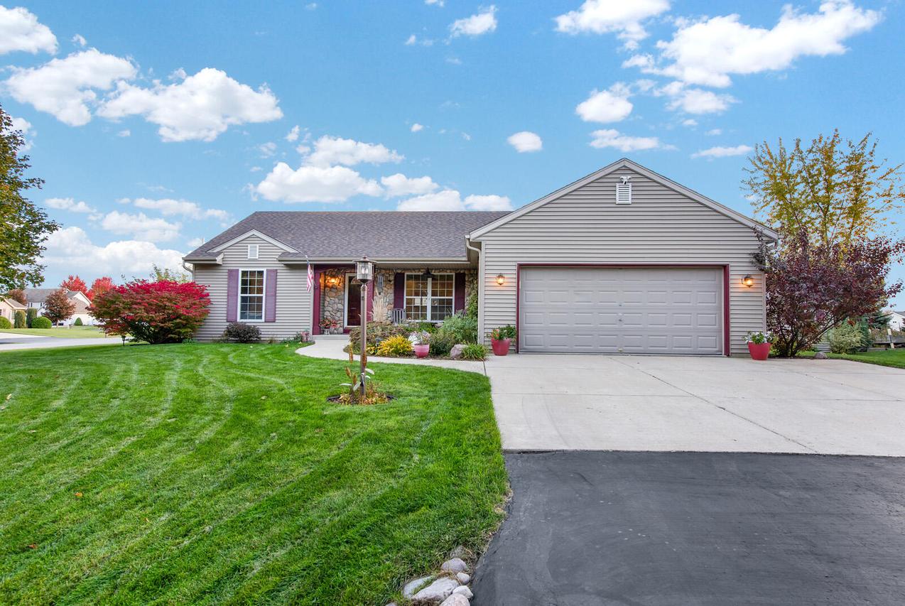 1823 Creek Ridge, Caledonia, WI 53402