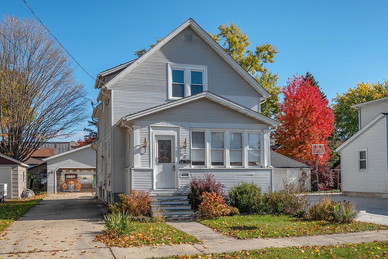 411 S 7th St, Watertown, WI 53094