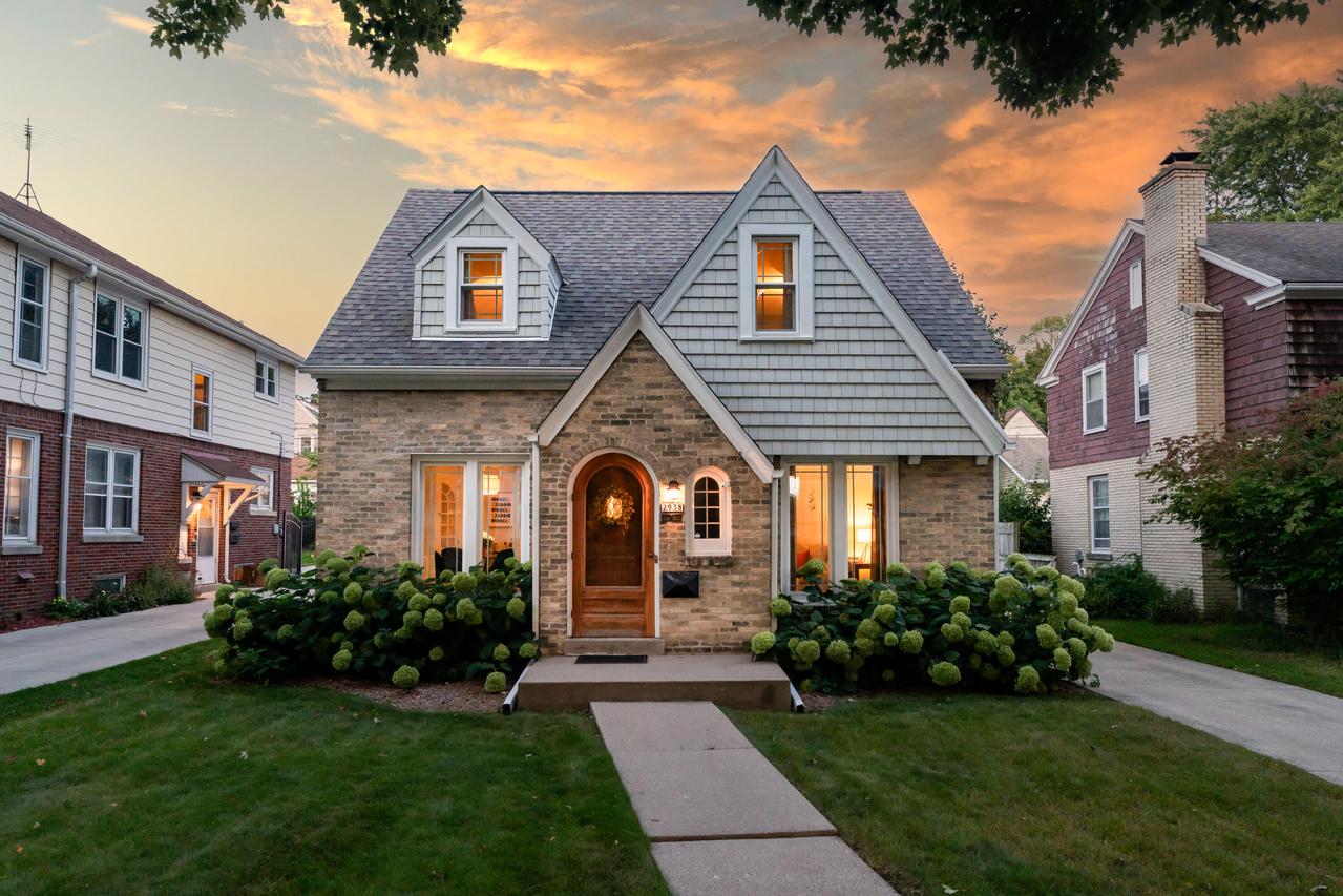 2938 N 70th St, Milwaukee, WI 53210