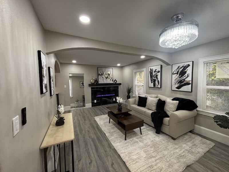 4265 N 39th St, Milwaukee, WI 53216