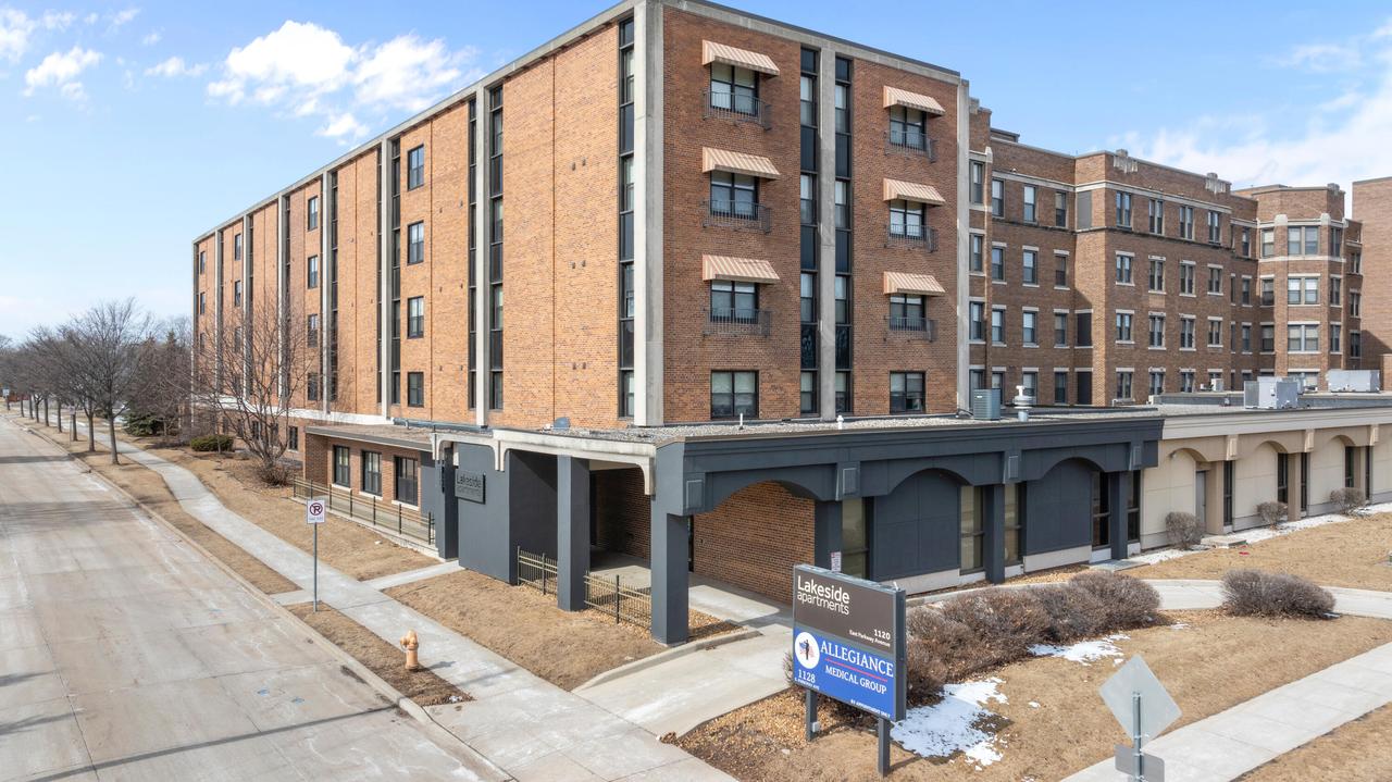 1120 E Parkway Ave, Oshkosh, WI 54901