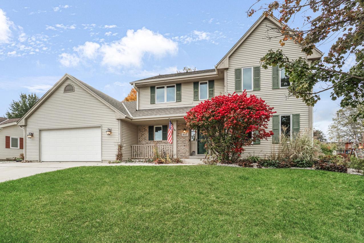 1617 Arapaho Ave, Grafton, WI 53024