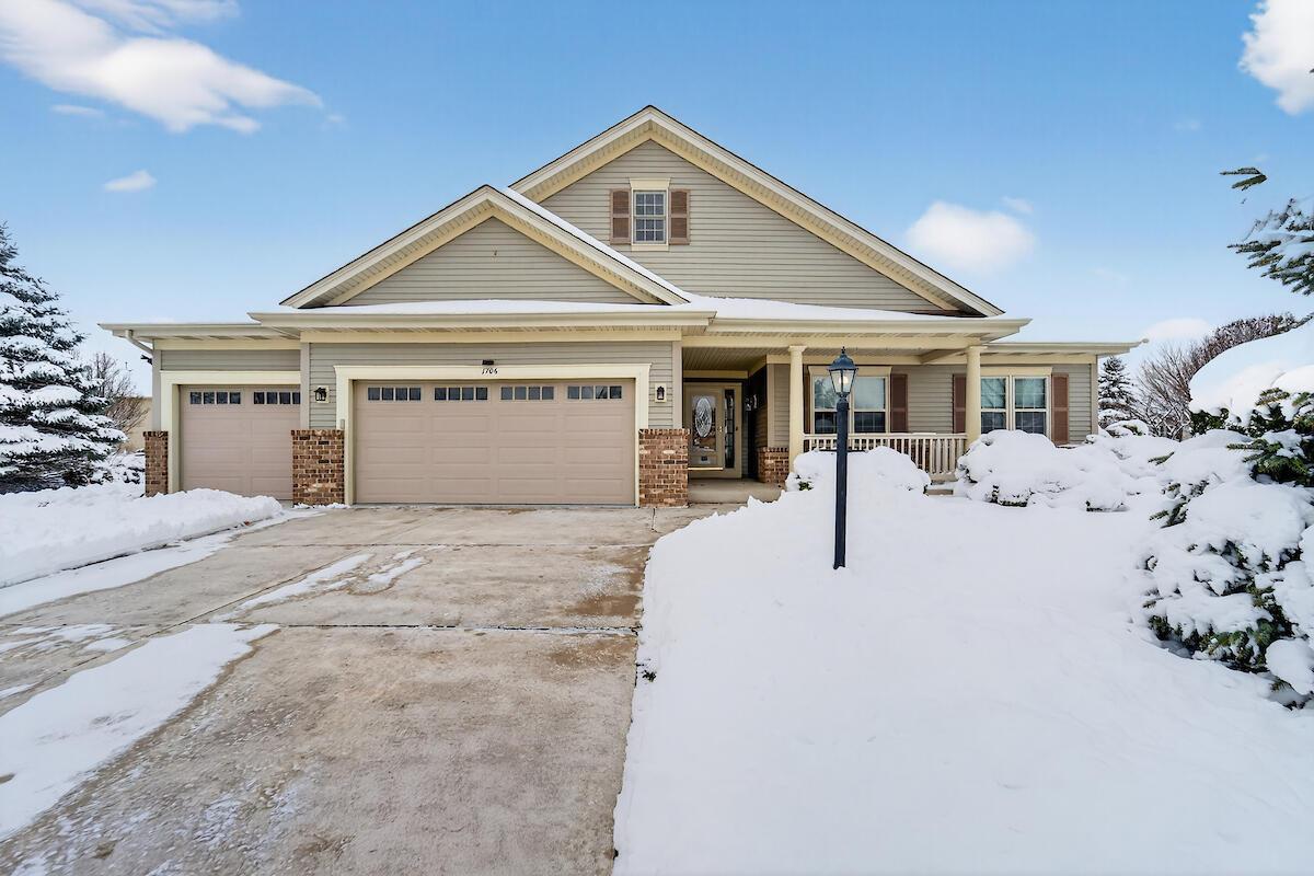1706 Spring Meadow, Mount Pleasant, WI 53406