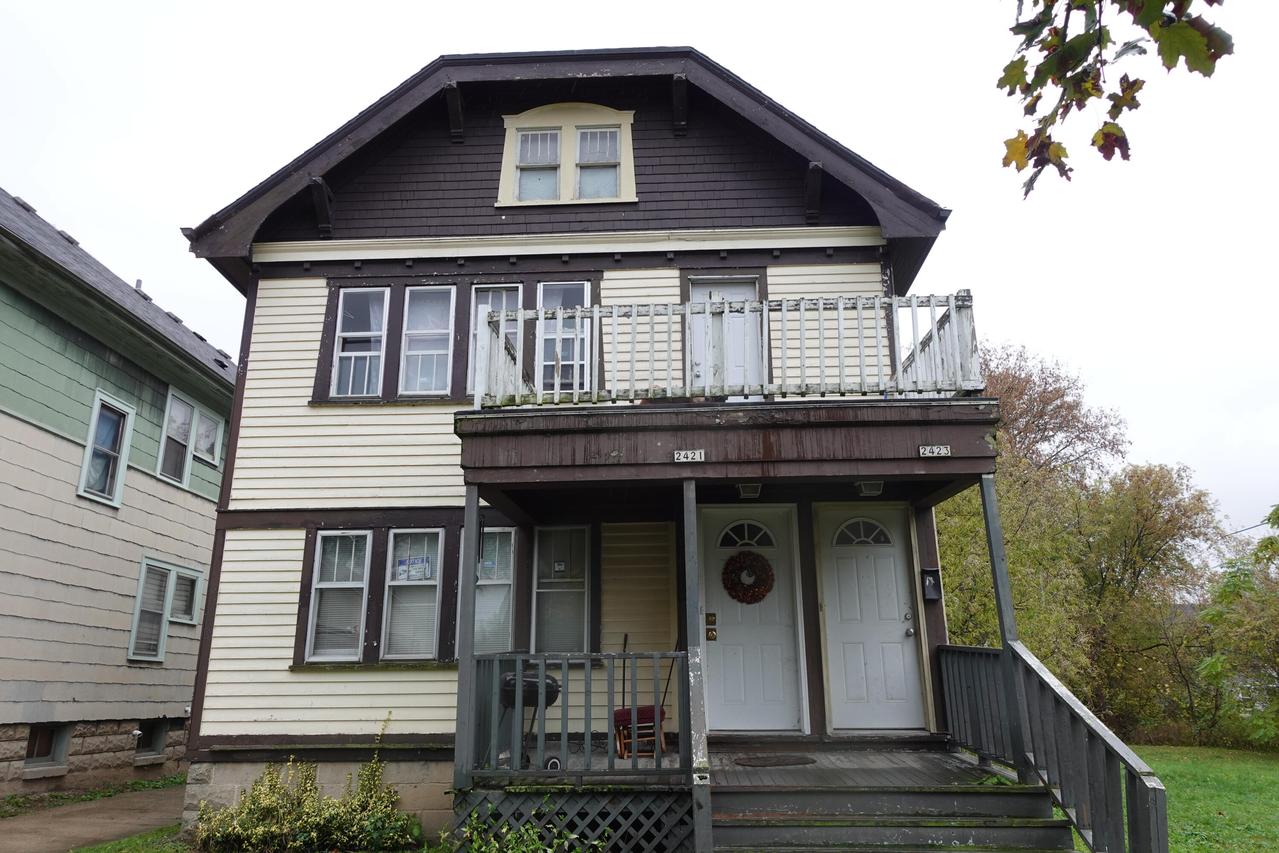 2421 W Finn Pl #2423, Milwaukee, WI 53206