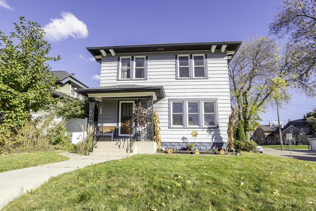 1466 S 78th St, West Allis, WI 53214