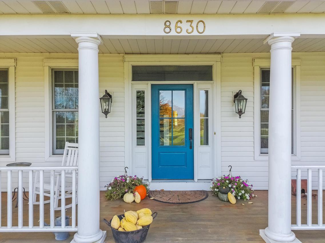 8630 Fox River, Salem Lakes, WI 53105