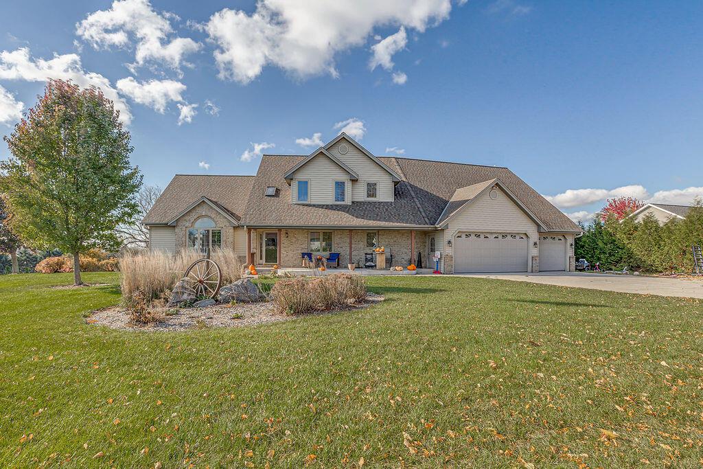 N558 Schroeter Dr, Sherman, WI 53075