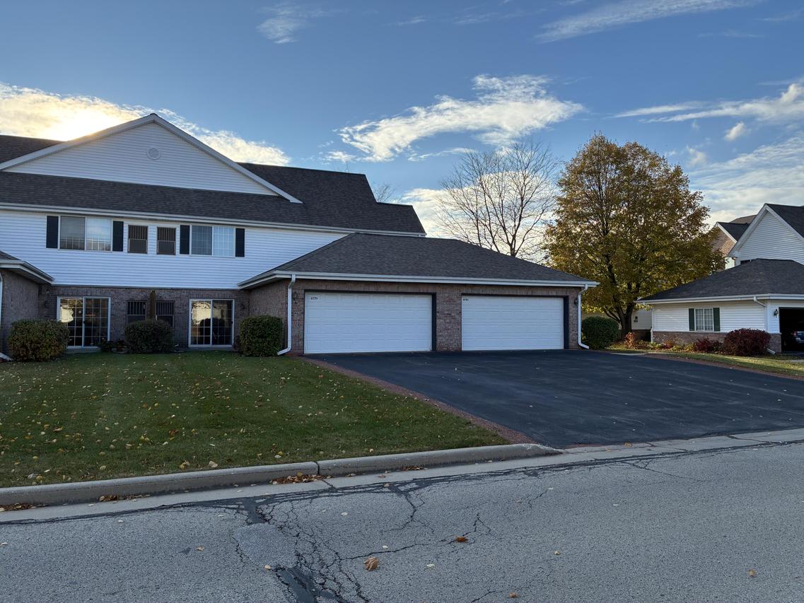 4779 S Forest Point, New Berlin, WI 53151