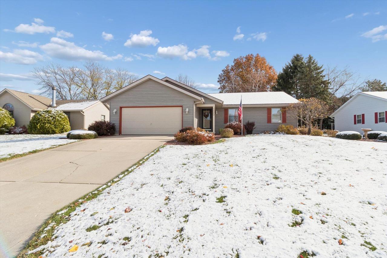 1520 Shannon Dr, Janesville, WI 53546