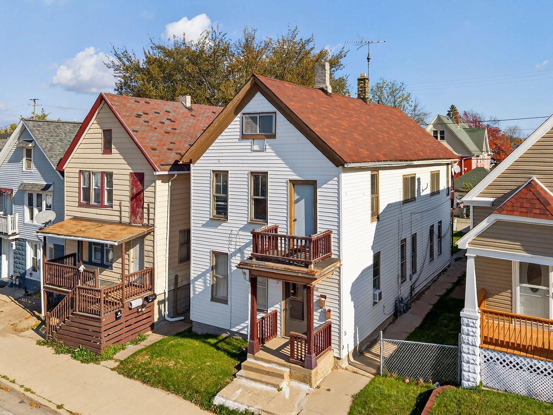 1930 S 13th St, Milwaukee, WI 53204