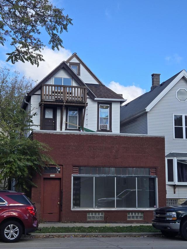 1824 W State St, Milwaukee, WI 53233