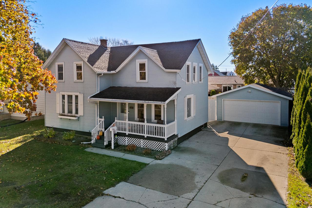 2317 10th St, Two Rivers, WI 54241