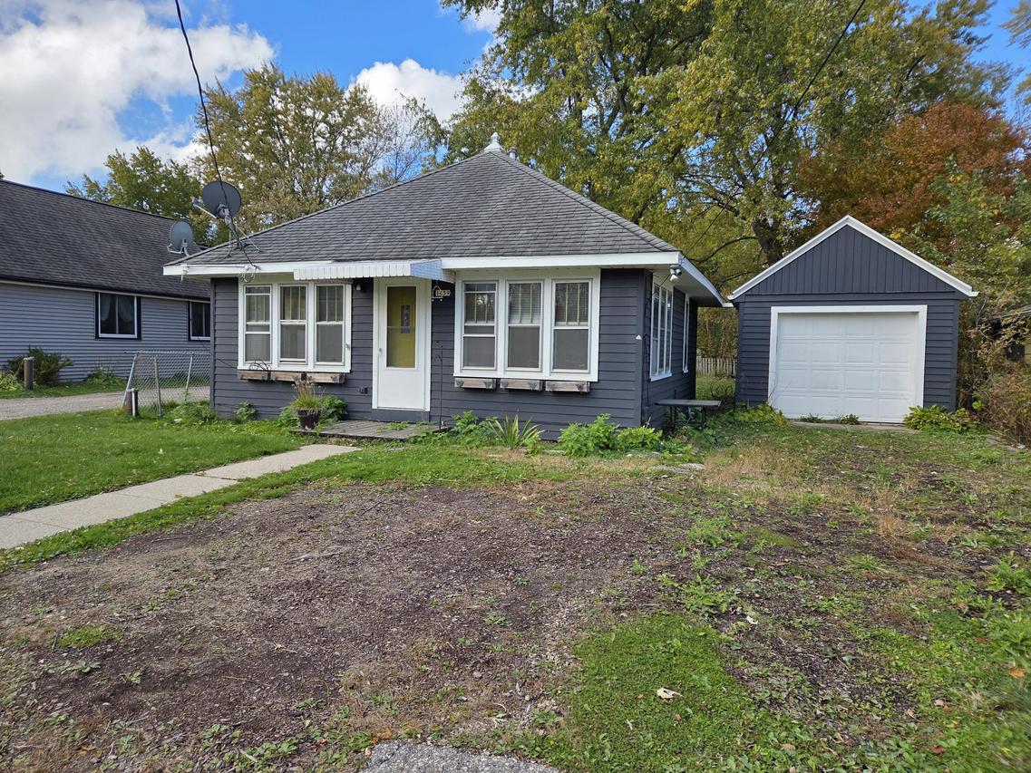 1459 Shoreland Ln, Richfield, WI 53033