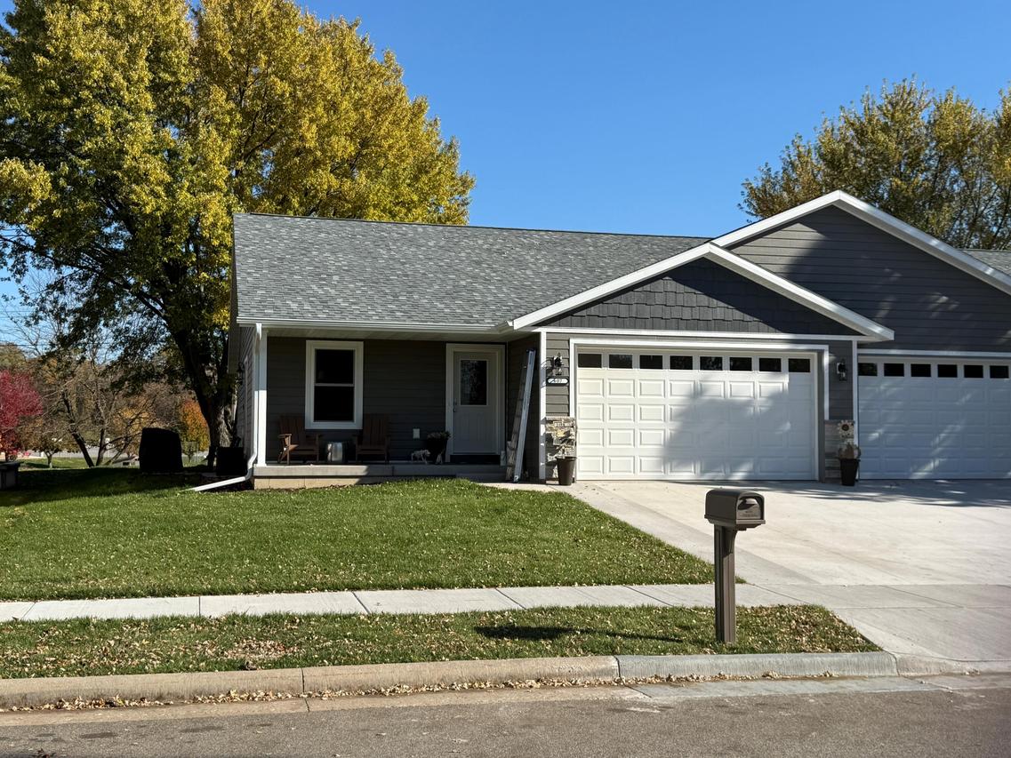 607 2nd Ave, Holmen, WI 54636