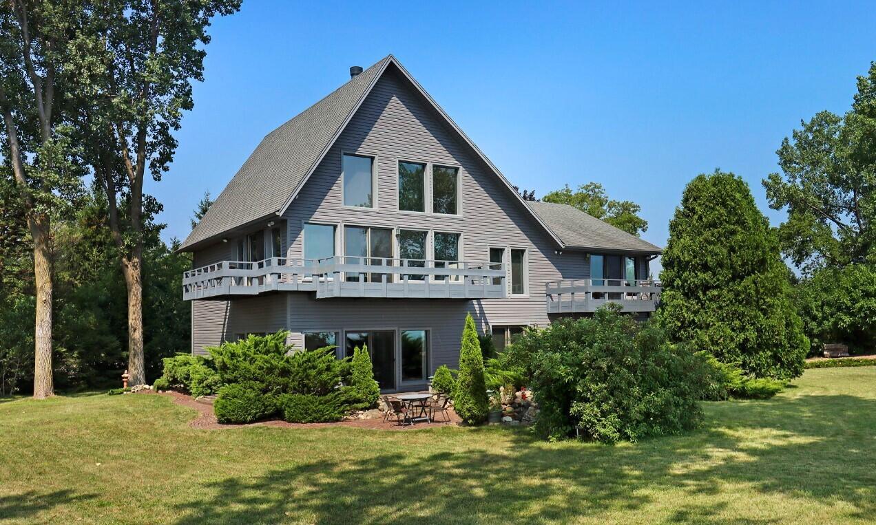 11505 Lakeshore Dr, Pleasant Prairie, WI 53158