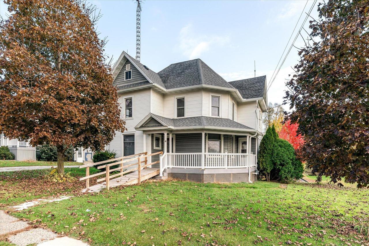 400 N Main St, Patch Grove, WI 53817