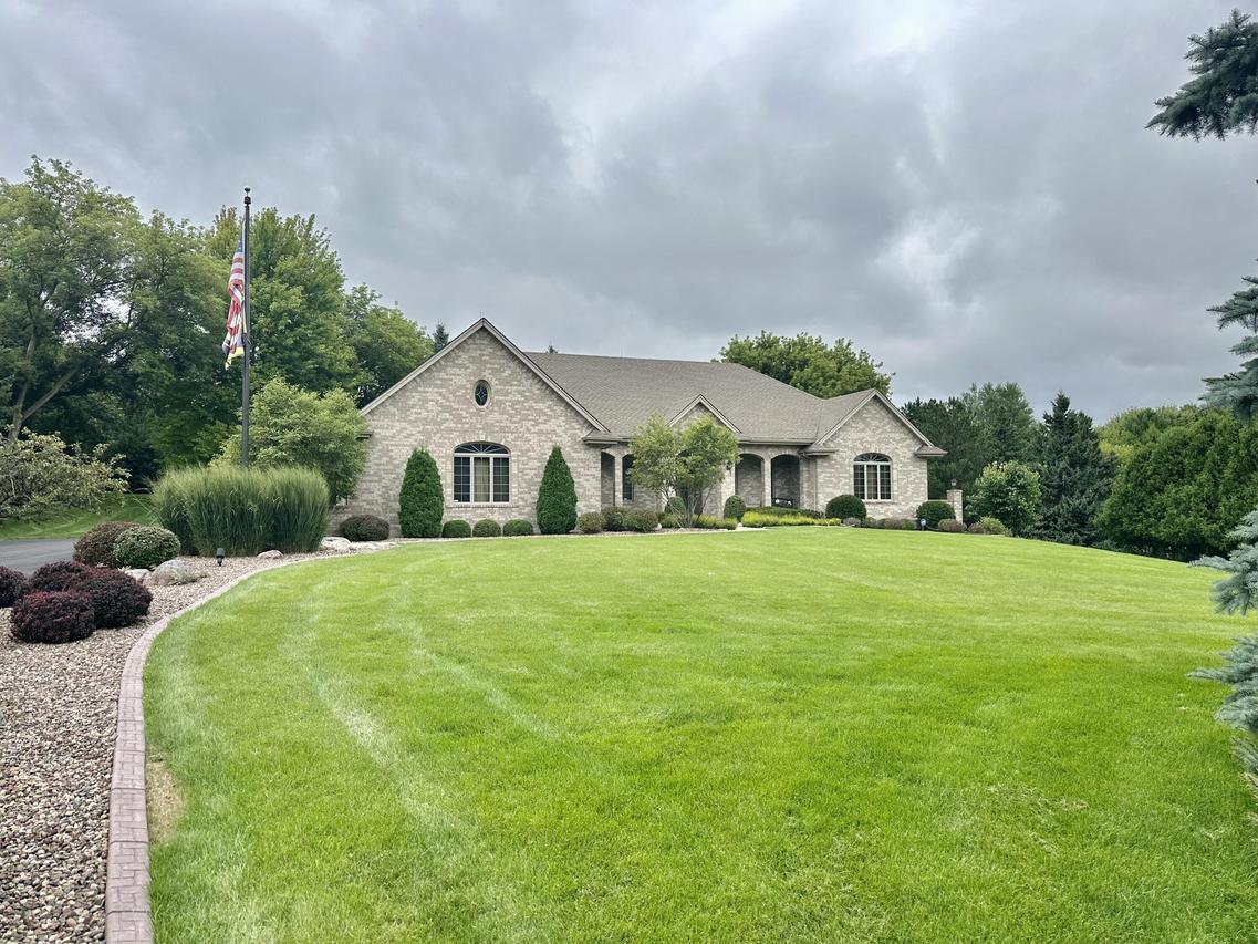 N25W30832 Overlook Ct, Delafield, WI 53072