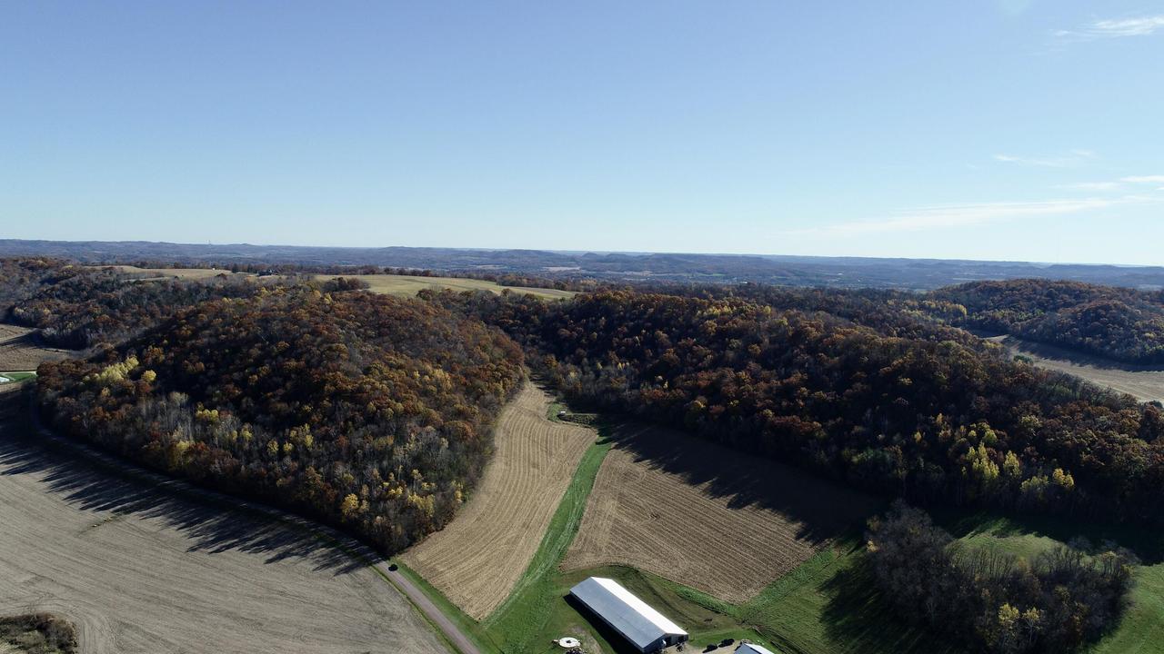 65ac Holcomb Coulee Rd, Arcadia, WI 54630