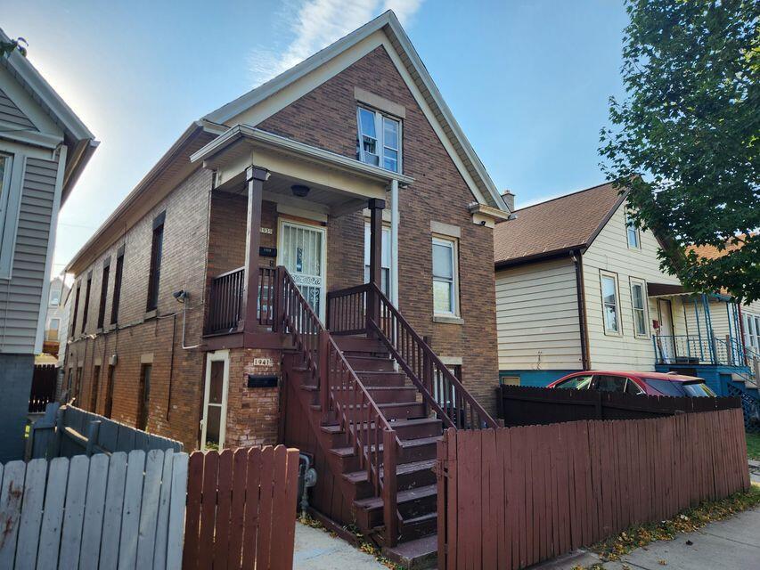 1939 S Winona Ln #1941, Milwaukee, WI 53204