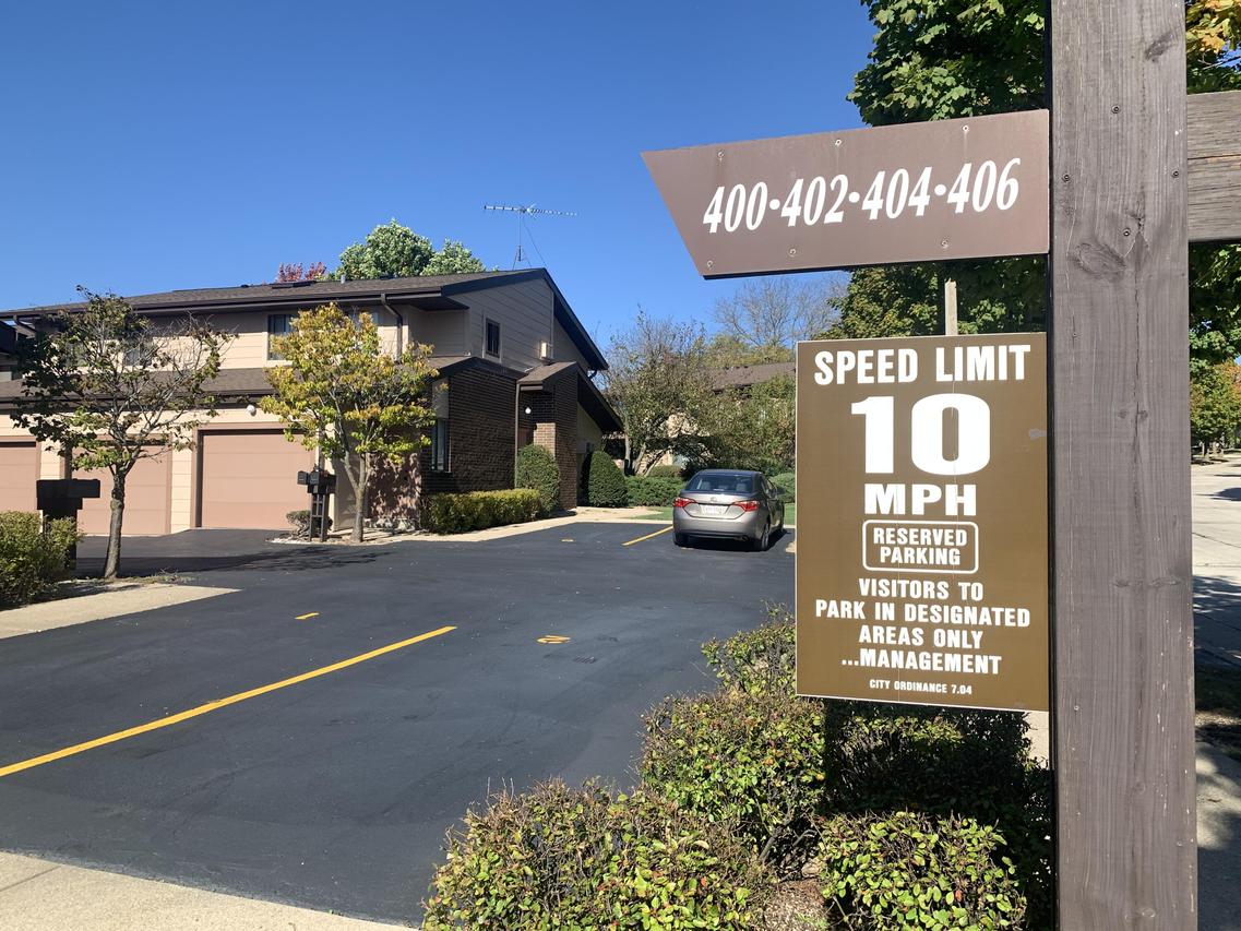 400 Sheffield Rd #5, Waukesha, WI 53186