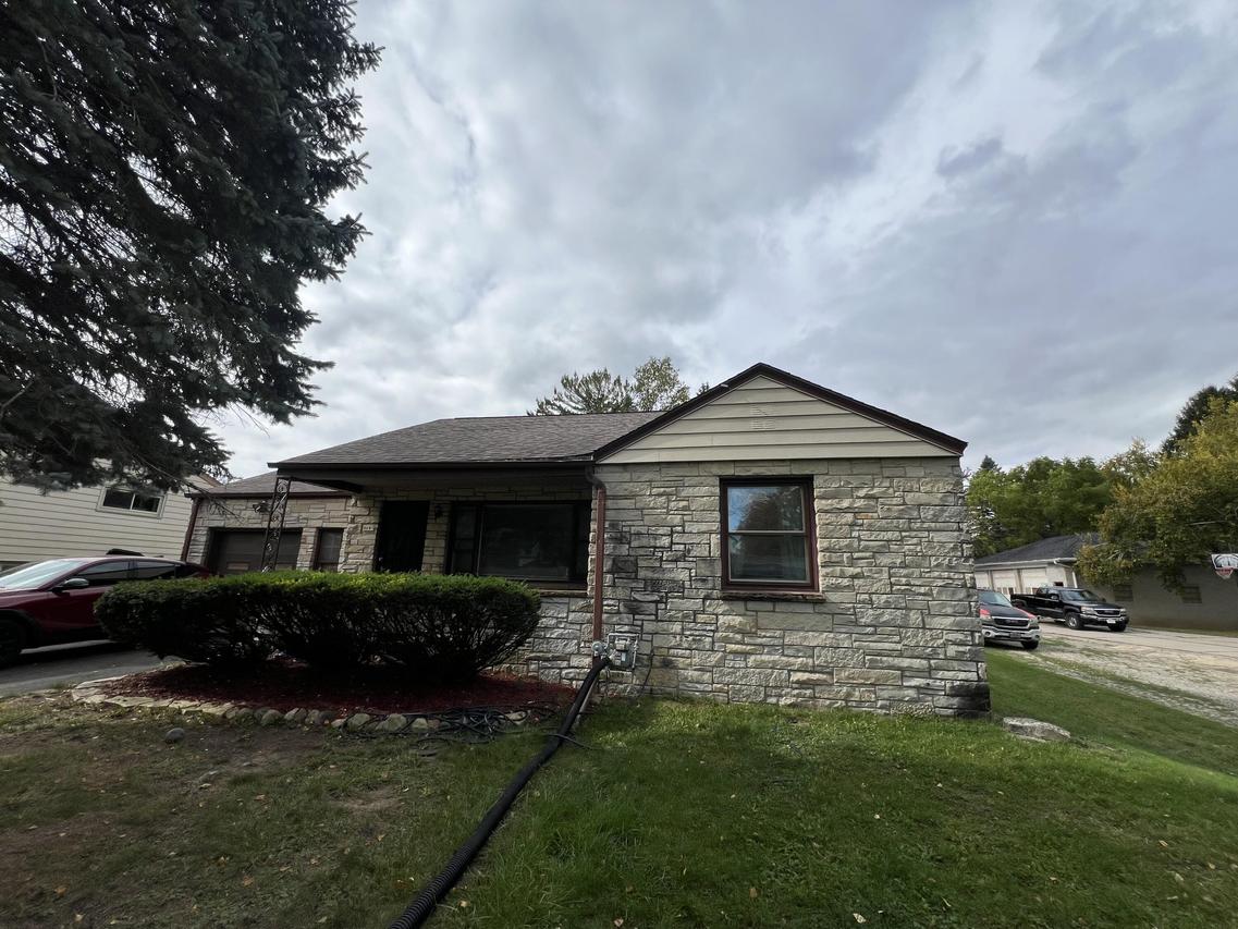 8681 N 60th St, Brown Deer, WI 53223