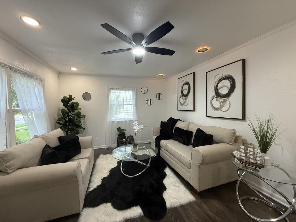 4463 N 51st Blvd, Milwaukee, WI 53218