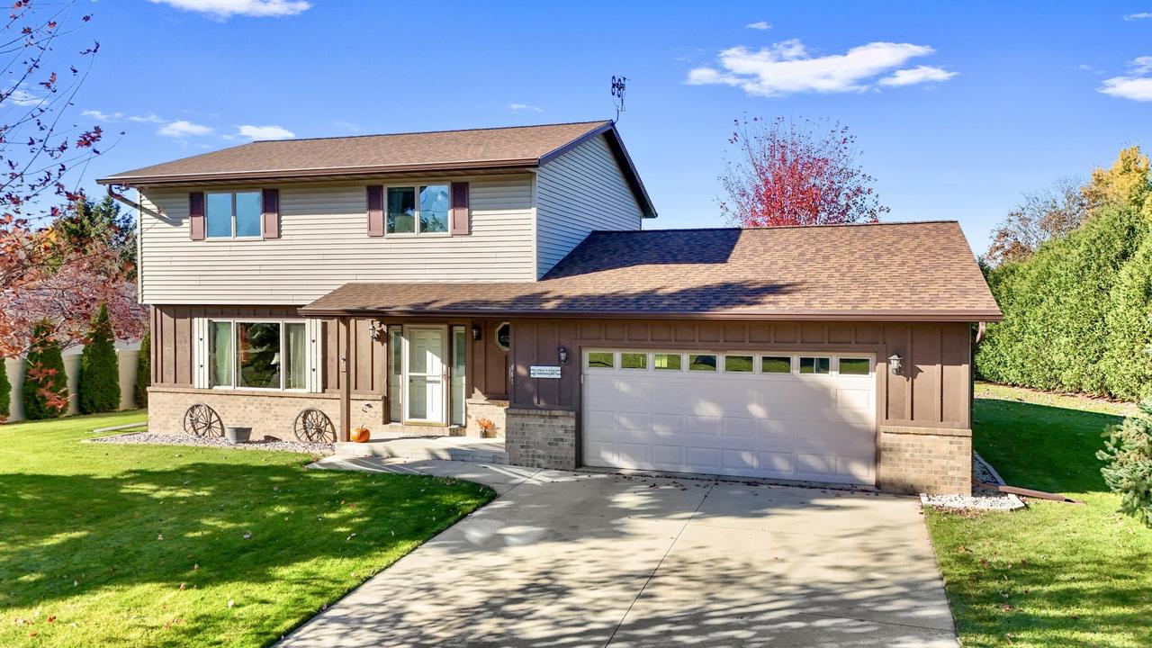 441 Sandy Ln, Hustisford, WI 53034