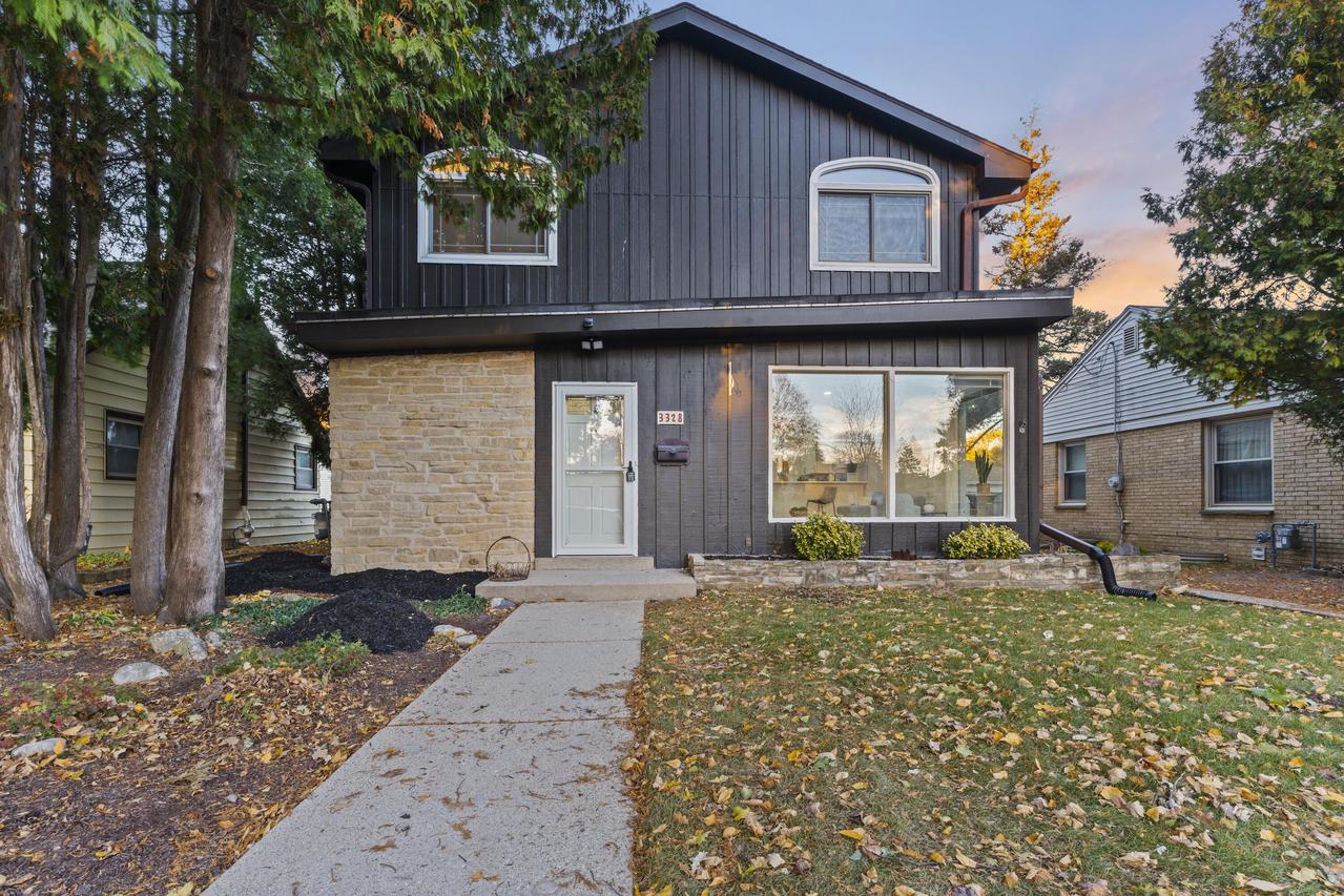 3328 S Honey Creek, Milwaukee, WI 53219