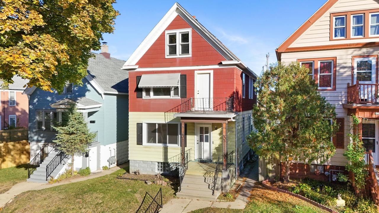 2364 S 20th St, Milwaukee, WI 53215