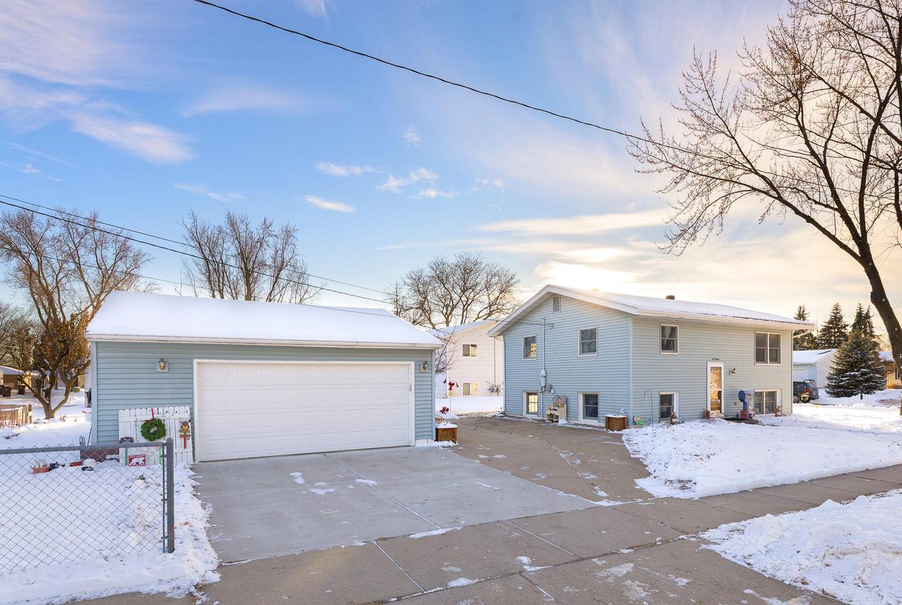 1020 Lake St, Onalaska, WI 54650