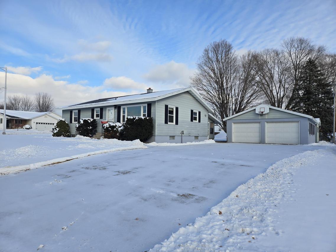 1332 East Ave, Onalaska, WI 54650