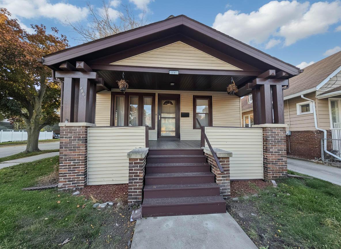 2901 21st St, Racine, WI 53403