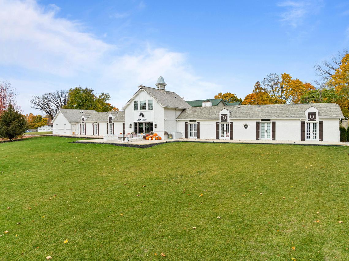 N1702 Durand Ln, Linn, WI 53147