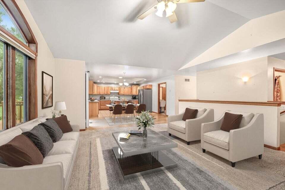 3467 Country View, Delavan, WI 53115