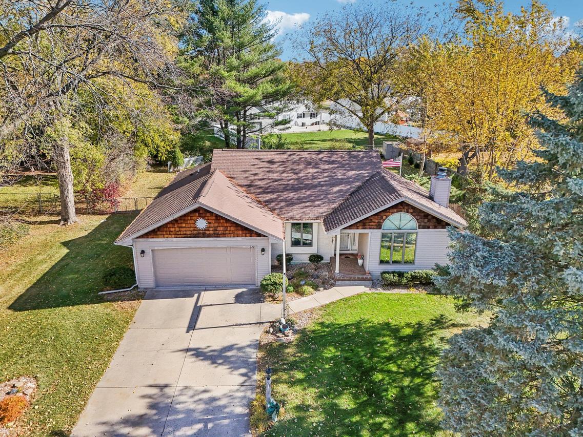 720 Stafford Rd, Janesville, WI 53546