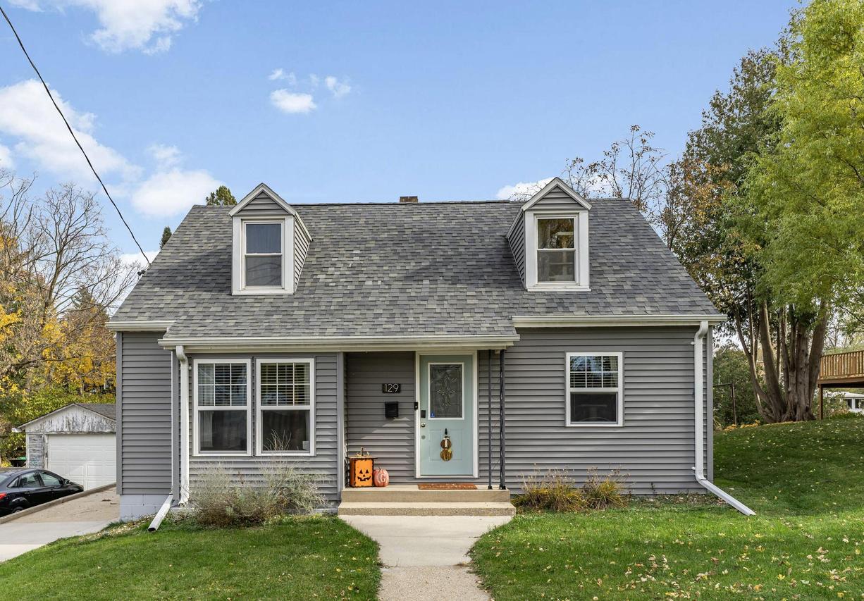 129 Juneau St, Horicon, WI 53032