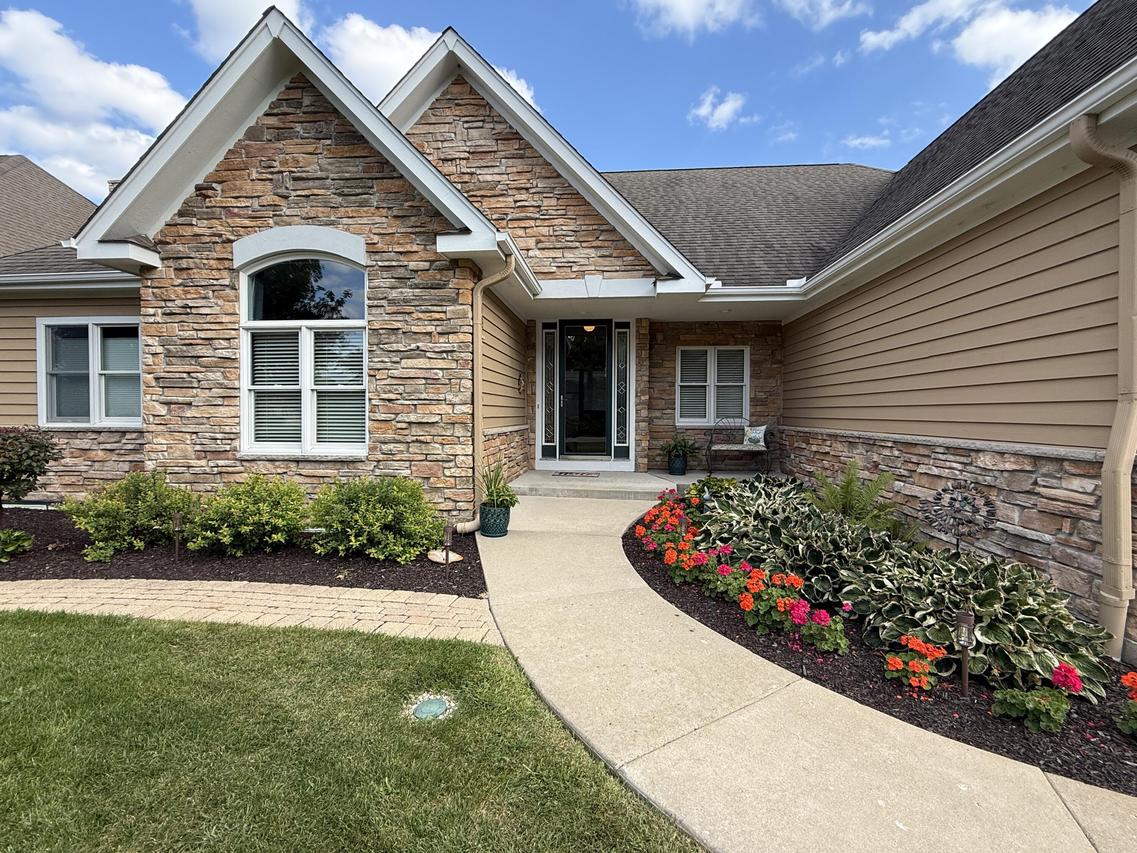 1009 Links Rd #52-05, Geneva, WI 53147