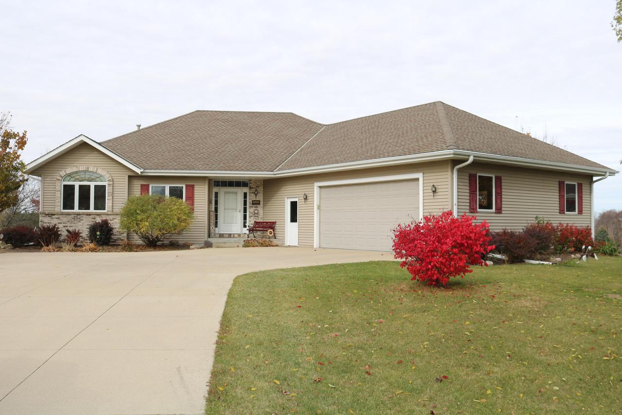 5220 High Ridge, Trenton, WI 53095