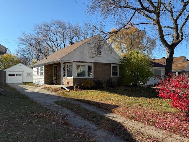7837 Livingston Ave, Wauwatosa, WI 53213