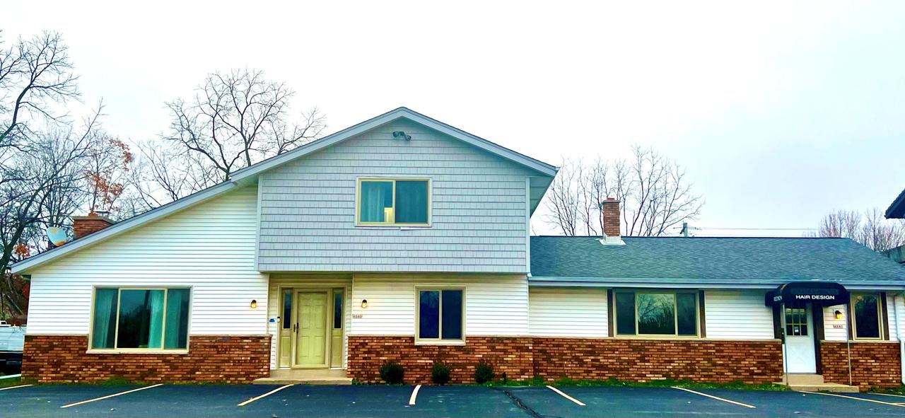 4646 S 124th St, Greenfield, WI 53228