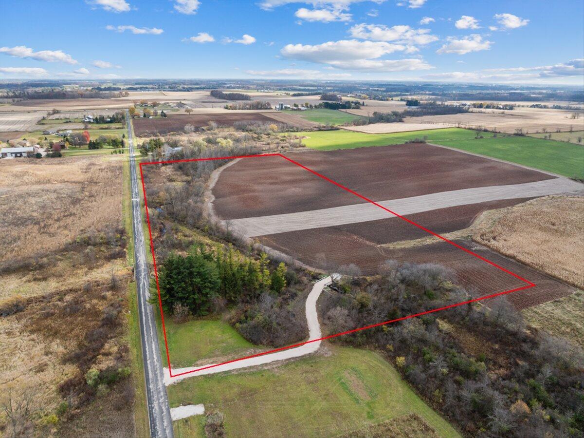 W5197 Green Tree Rd, Plymouth, WI 53073