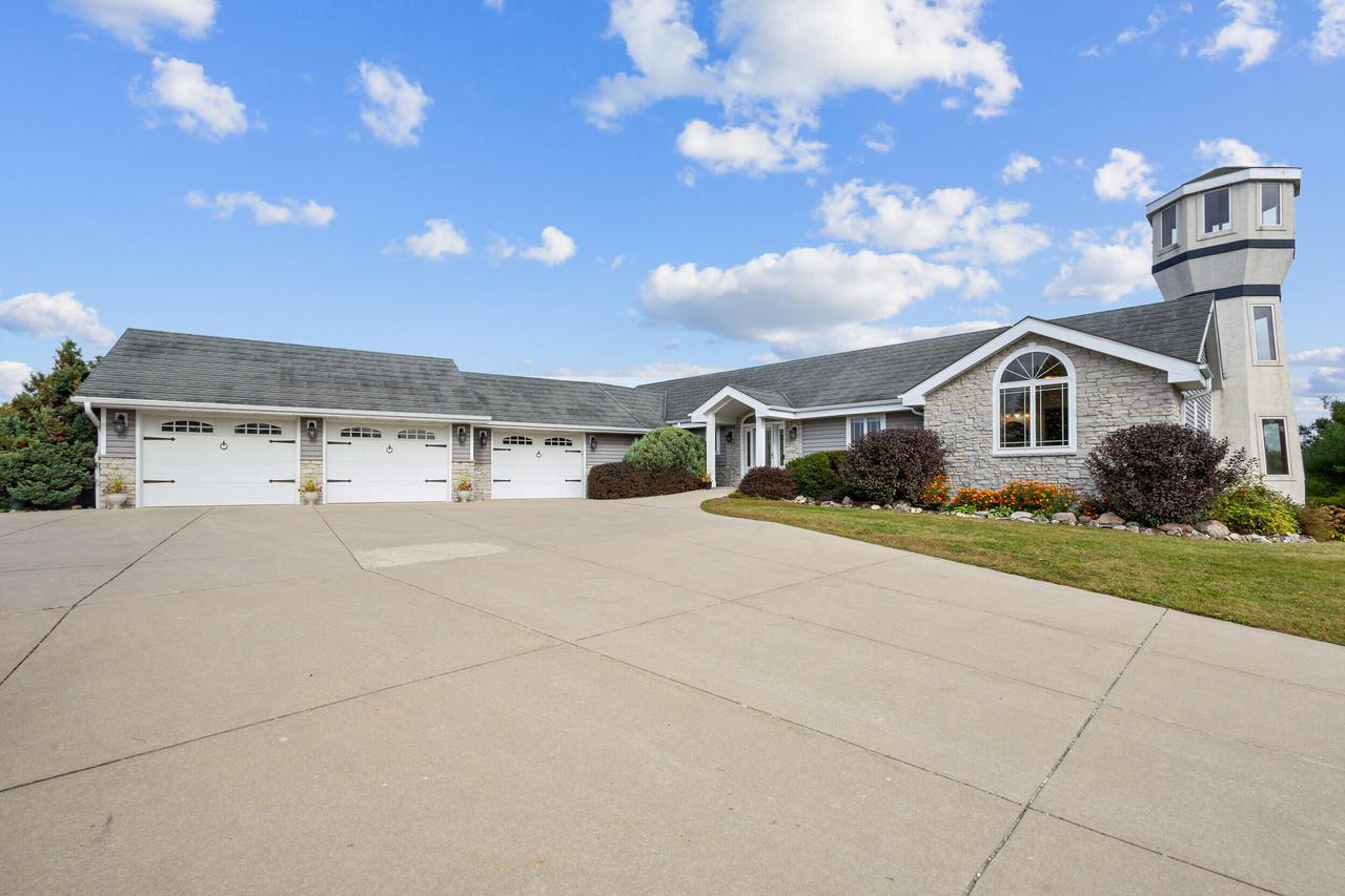 7207 Fairview Rd, Morrison, WI 54208