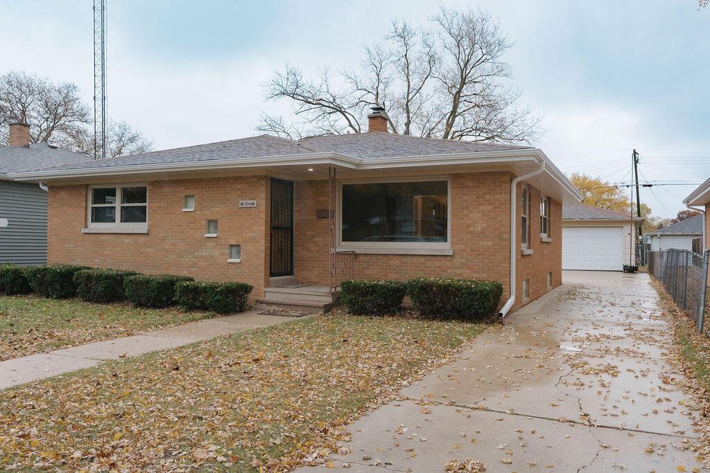 2107 28th St, Kenosha, WI 53140