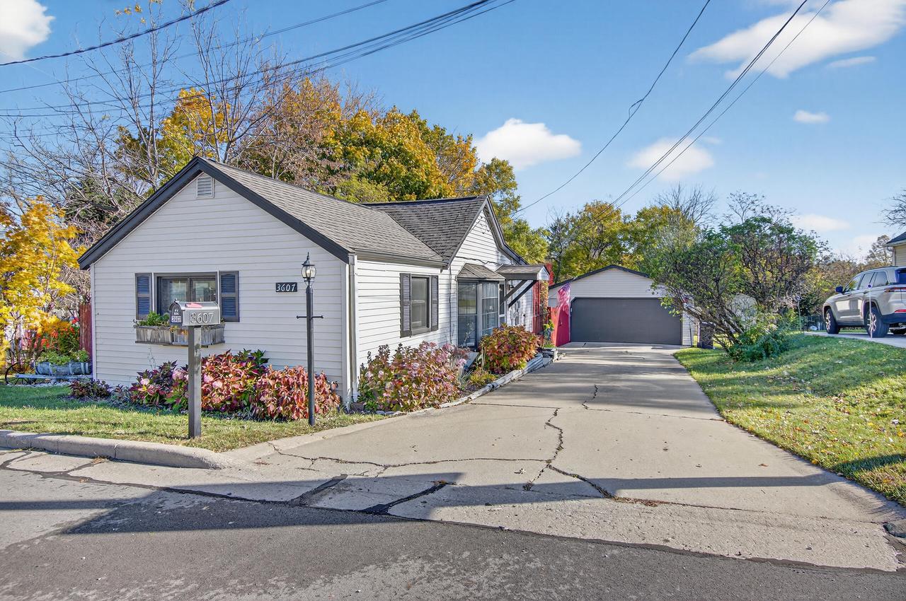 3607 Meachem Rd, Mount Pleasant, WI 53405